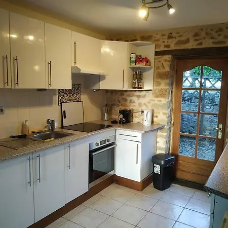 Petite Maison A La Campagne