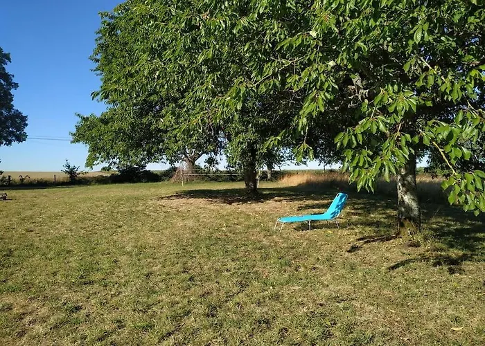 Petite Maison A La Campagne * La Selle-Craonnaise